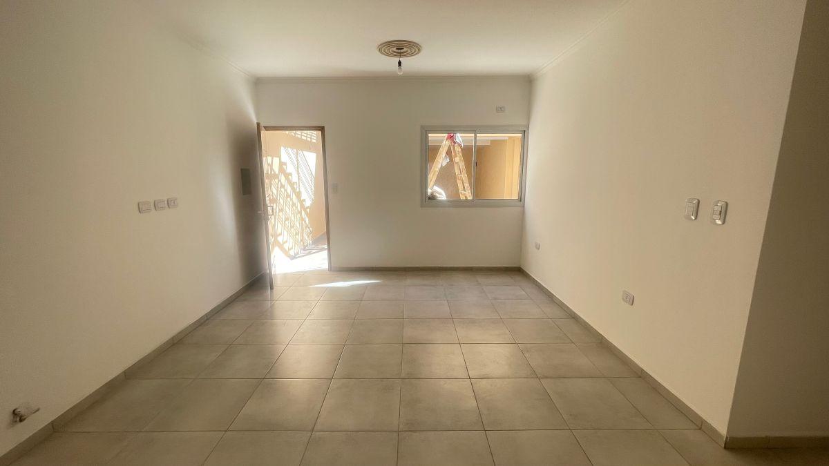Foto de Departamento en alquiler c/ cochera en Las Heras, imagen 2