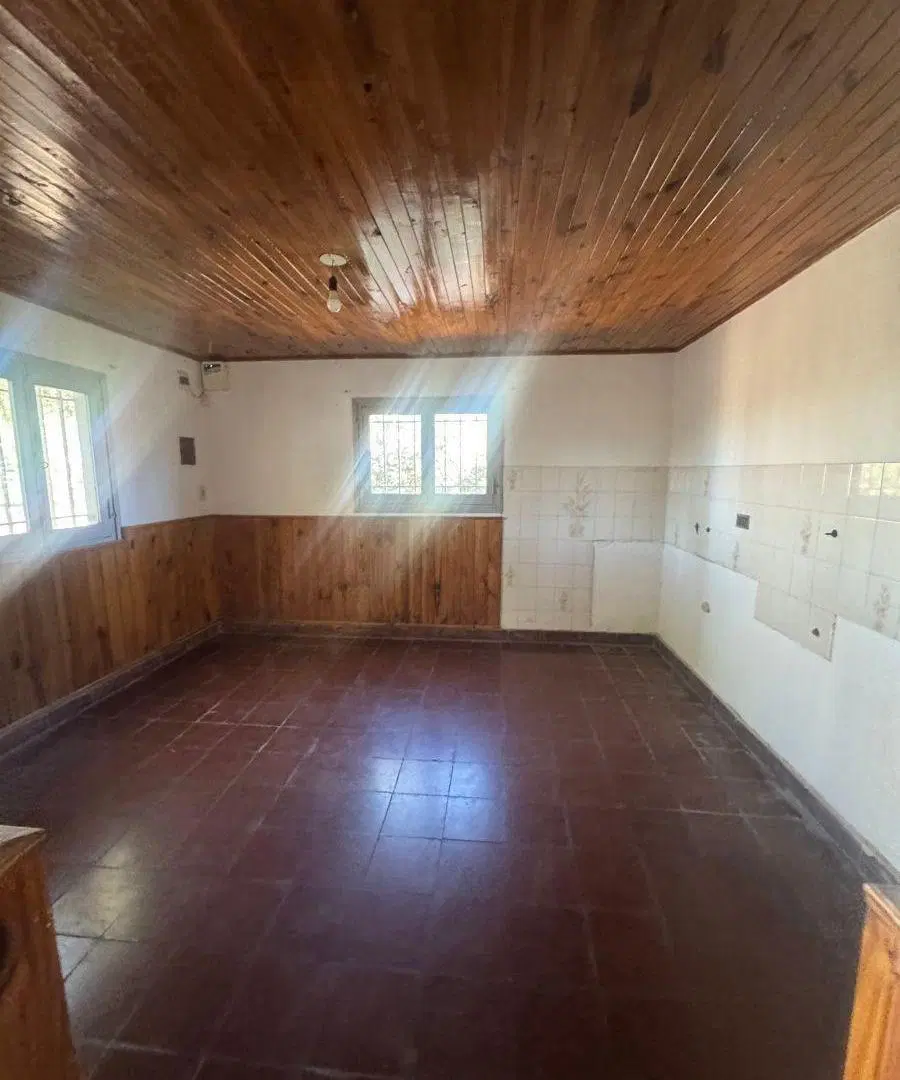 Casa en alquiler c/ cochera en Colonia Segovia 2