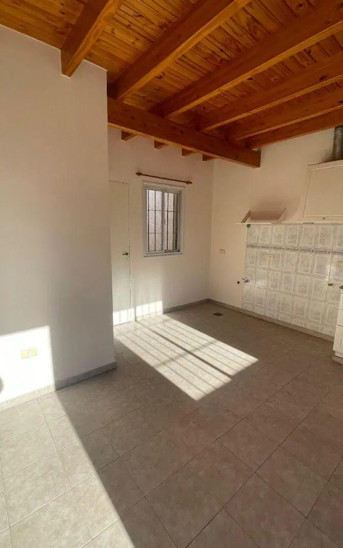 Departamento en alquiler c/ cochera en Rodeo de la Cruz 1