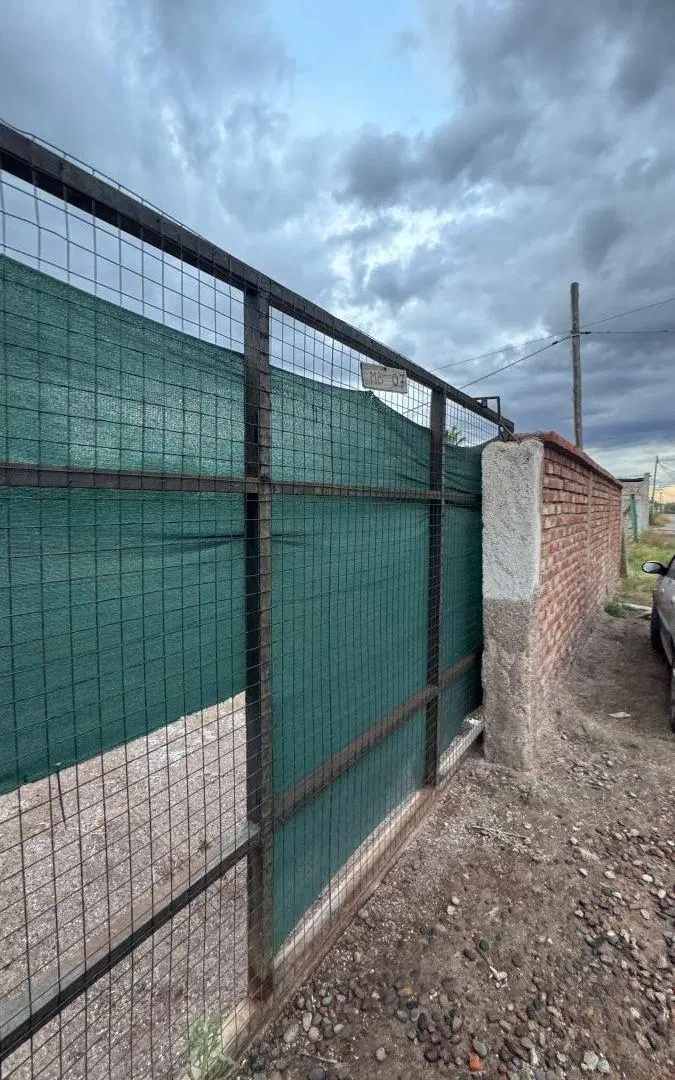 Casa en venta c/ cochera en Los Corralitos 2