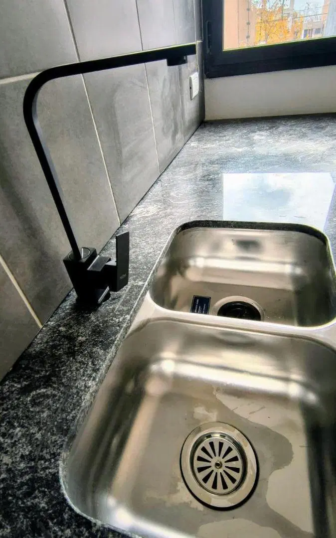 Departamento en alquiler c/ cochera en Villa Nueva 4