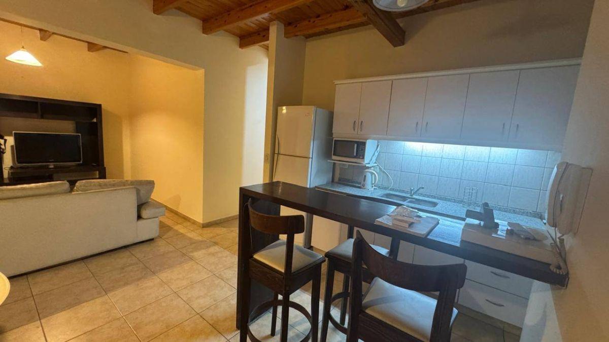 Foto de Departamento en alquiler c/ cochera en Villa Nueva, imagen 2