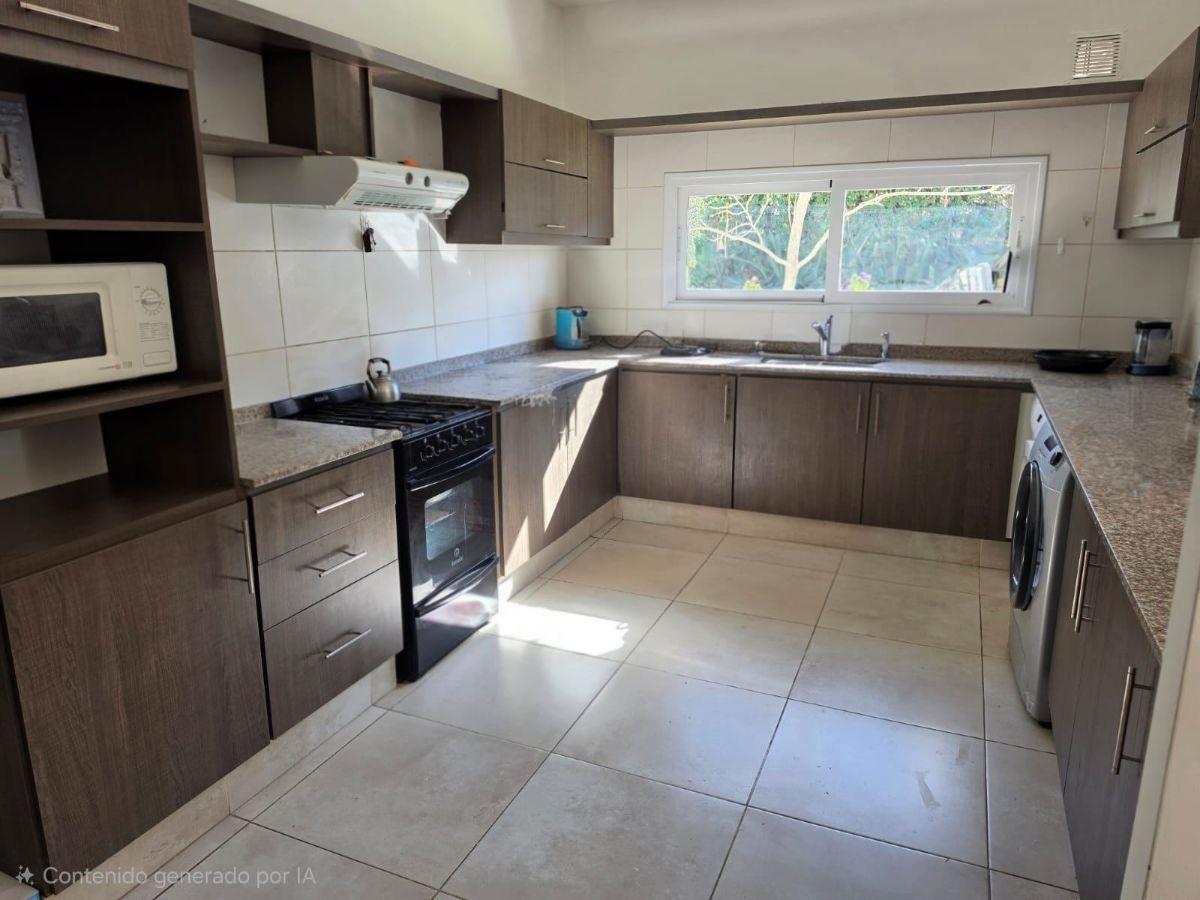 Foto de Casa en alquiler c/ cochera en Carrodilla, imagen 1