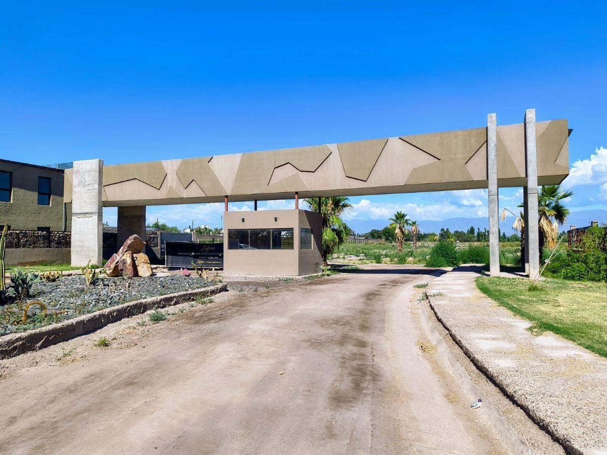 Foto de Terreno / Lote en venta de 300m2 ubicado en Rodeo de la Cruz, imagen 2