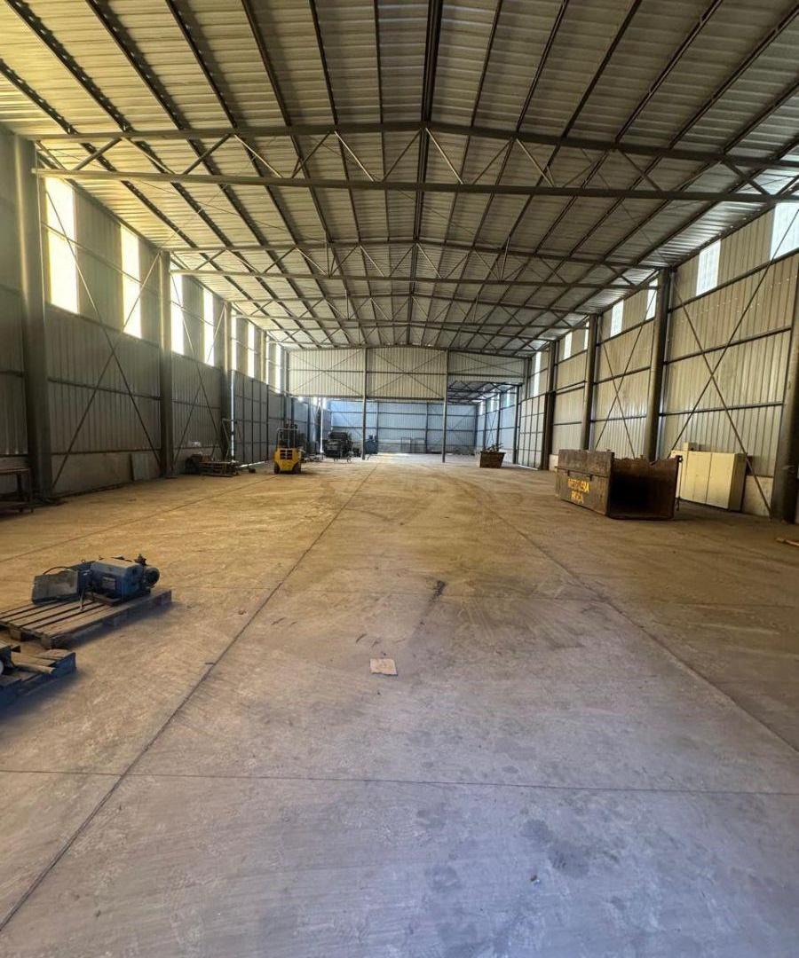 Foto de Galpón en venta de 3200m2 ubicado en El Plumerillo, imagen 2