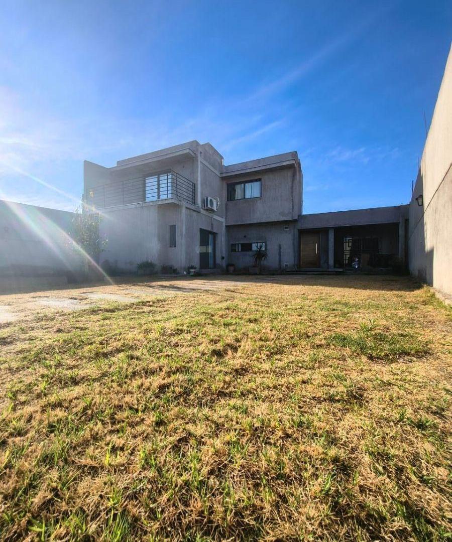 Foto de Casa en venta c/ cochera en Otros barrios, imagen 4