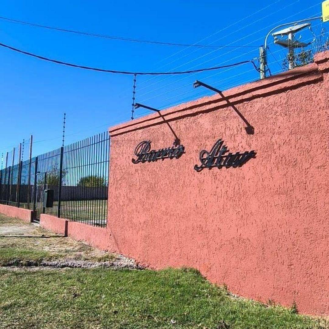 Foto de Casa en venta c/ cochera en Otros barrios, imagen 1