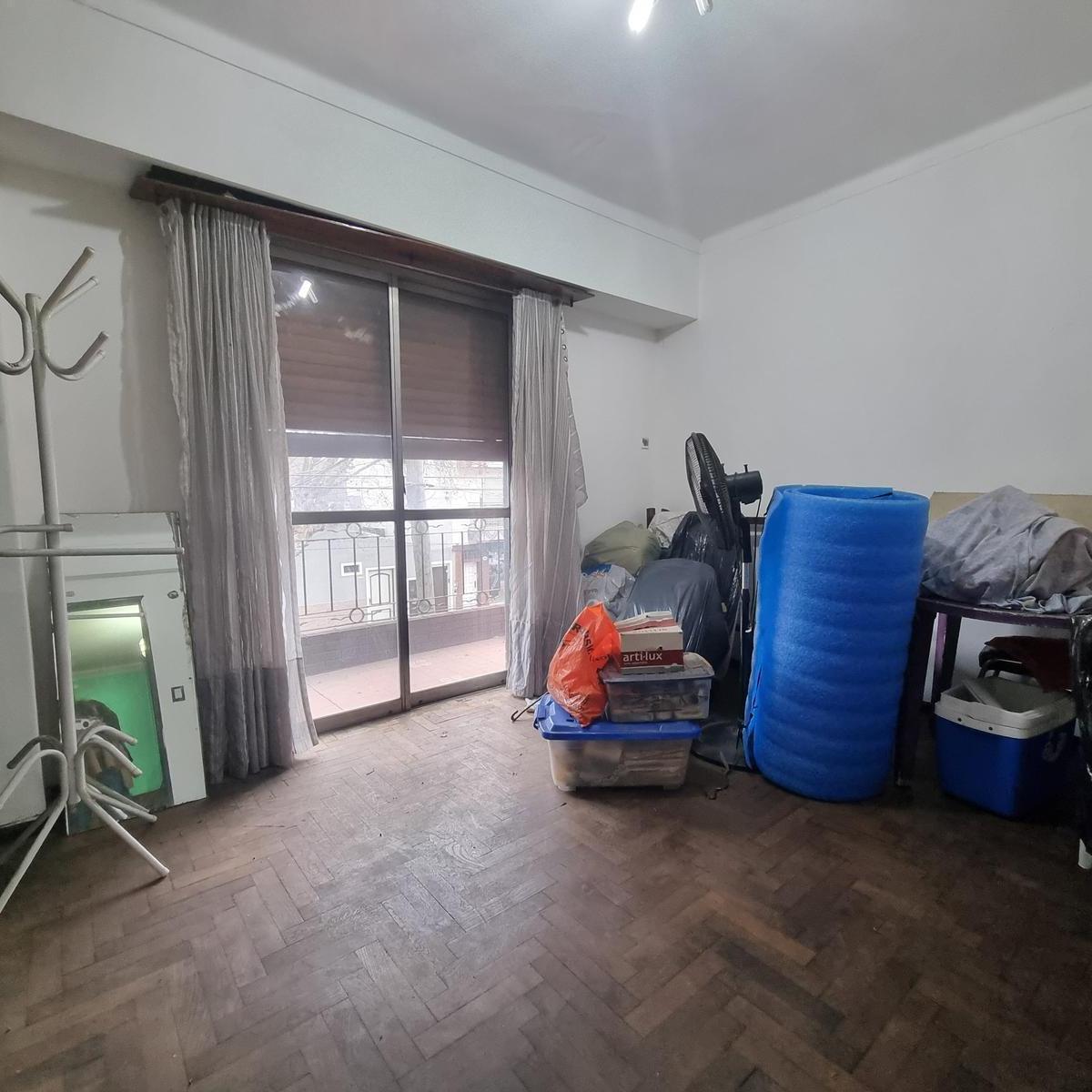 Casa 8 Ambientes, 226 m Cubiertos. 1