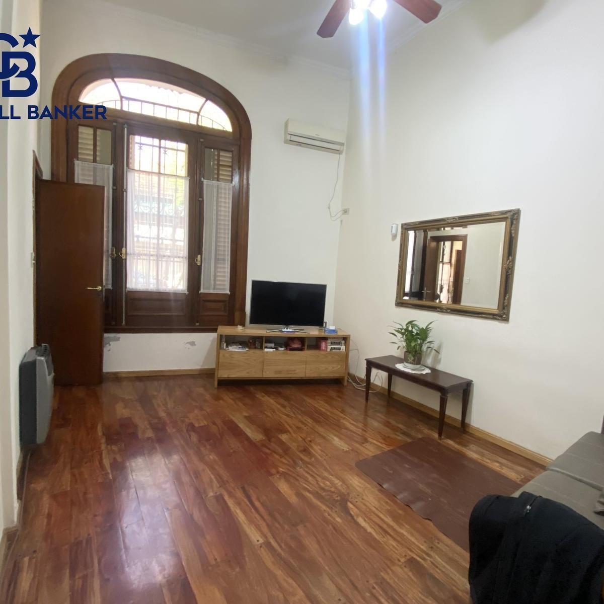 Casa en Venta 8 Ambientes en Boedo 1