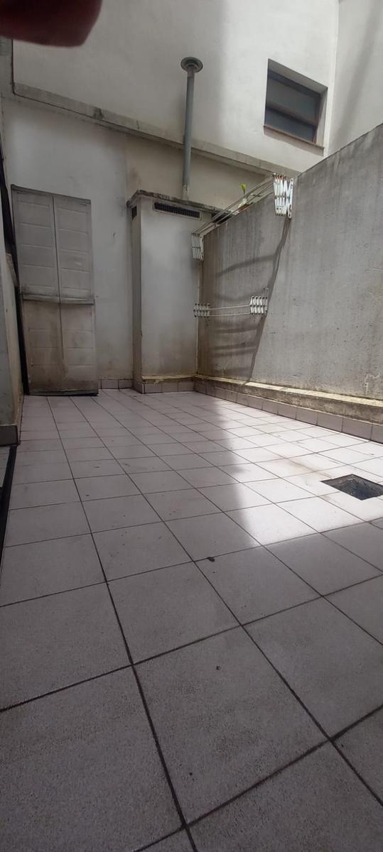 Excelente Departamento de Tres Ambientes con Balcon y Patio Venta 3