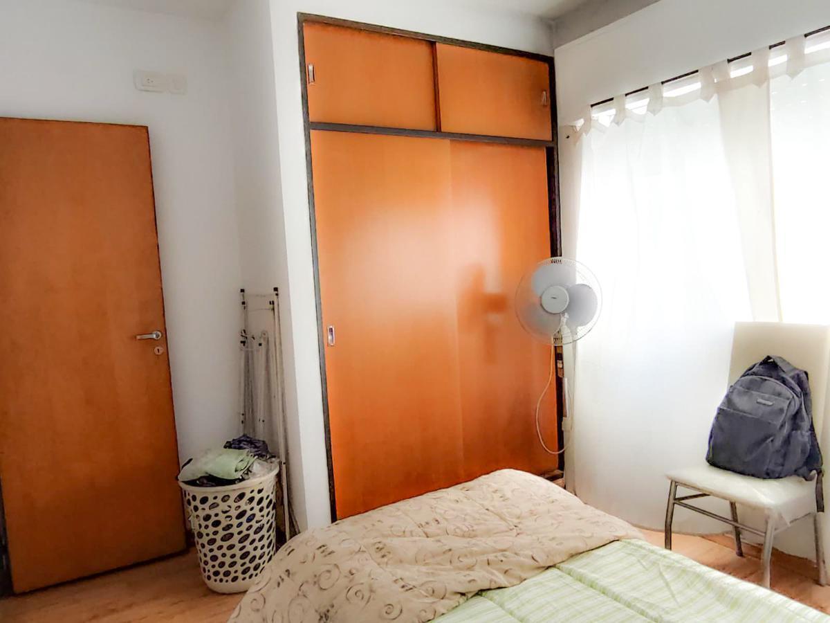 Foto de VENTA-DEPARTAMENTO-2 AMBIENTES- COCHERA-OPORTUNIDAD, imagen 2