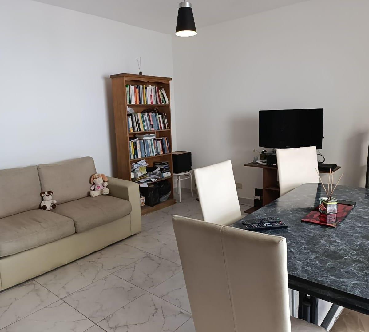 Foto de VENTA-DEPARTAMENTO-2 AMBIENTES- COCHERA-OPORTUNIDAD, imagen 3