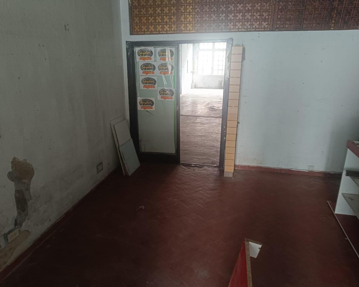 Galpón en Floresta Apto Para La Industria 220 m² - Venta 1