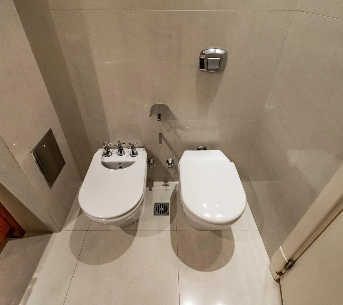 Venta Piso Edif Grand Bourg Av Figueroa Alcorta Esq Tagle, Piso 3