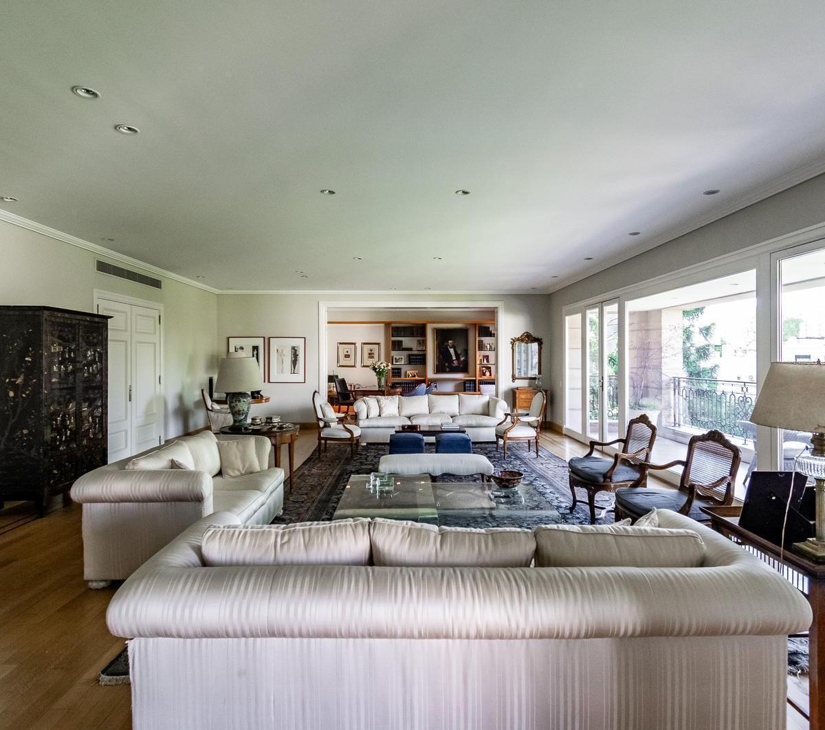Venta Piso Edif Grand Bourg Av Figueroa Alcorta Esq Tagle, Piso 1