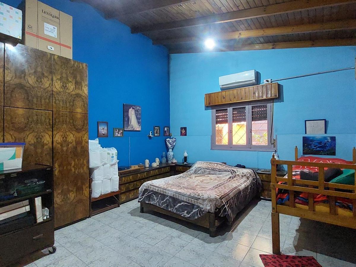 Foto de 2 Casas en Monte Chingolo venta, imagen 2