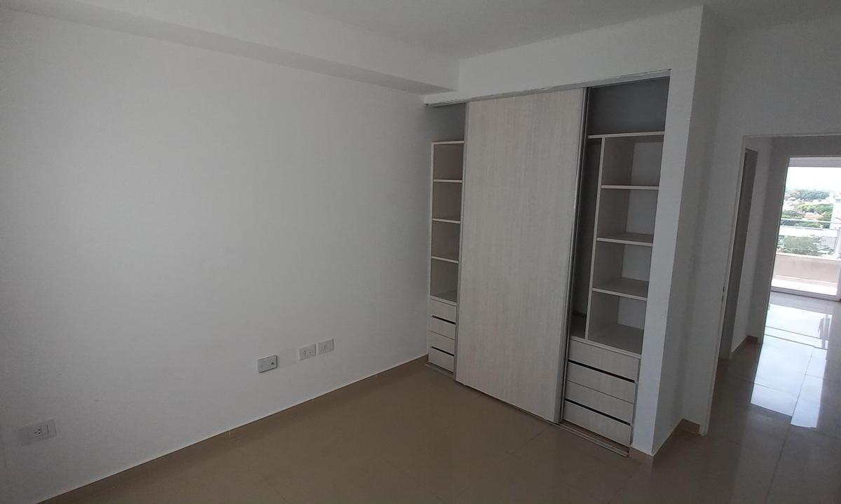 Venta - Departamento - 3 Ambientes - Cochera - Flores 2
