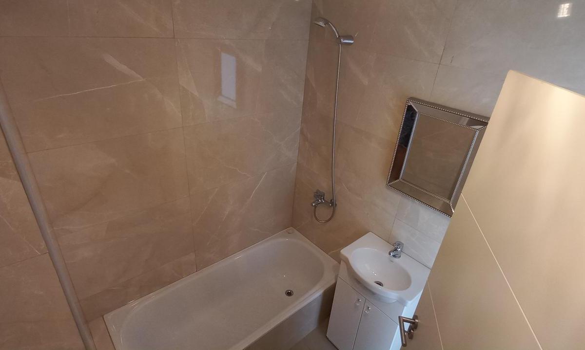 Venta - Departamento - 3 Ambientes - Cochera - Flores 5