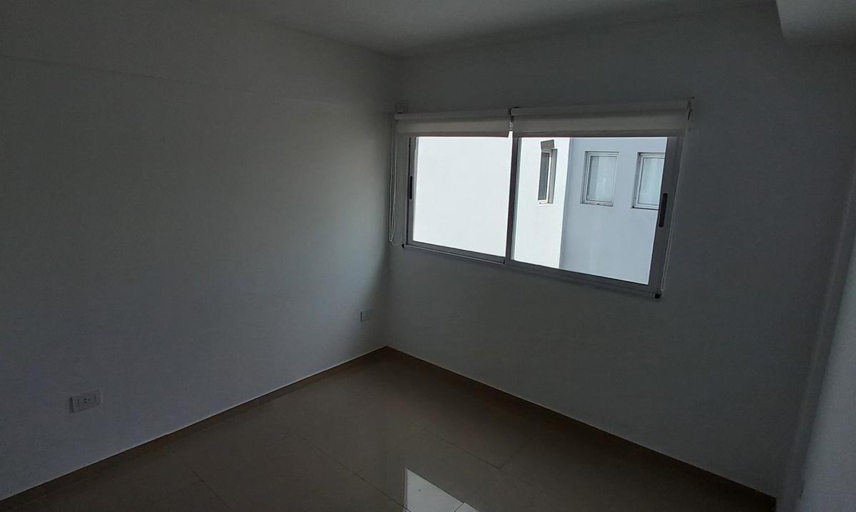Venta - Departamento - 3 Ambientes - Cochera - Flores 3