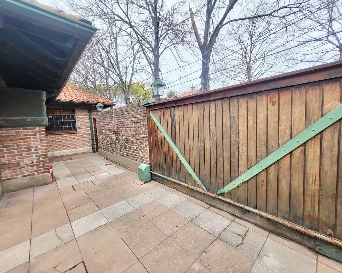 Venta Casa con Pileta - Hurlingham 1