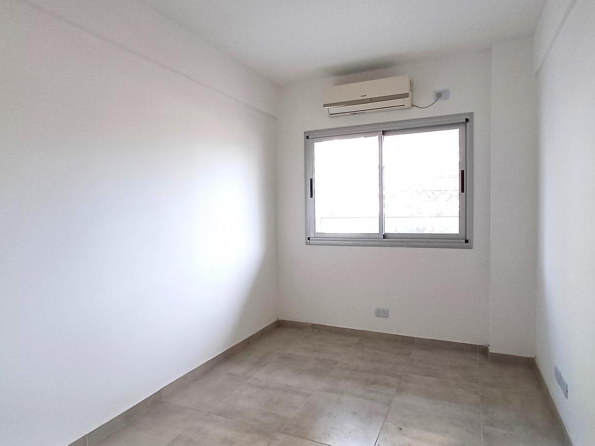 Departamento 3 Ambientes - San Martin, 2 Baños, 2 Balcones, Parrilla. Lavadero. Venta 4