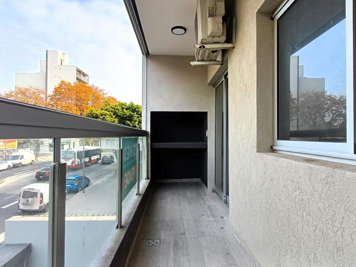 Departamento 3 Ambientes - San Martin, 2 Baños, 2 Balcones, Parrilla. Lavadero. Venta 2