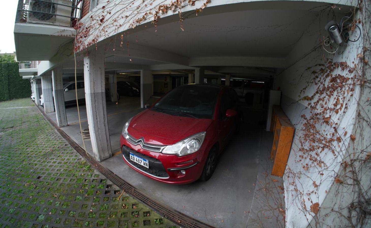 Cochera Venta en Colegiales muy amplia