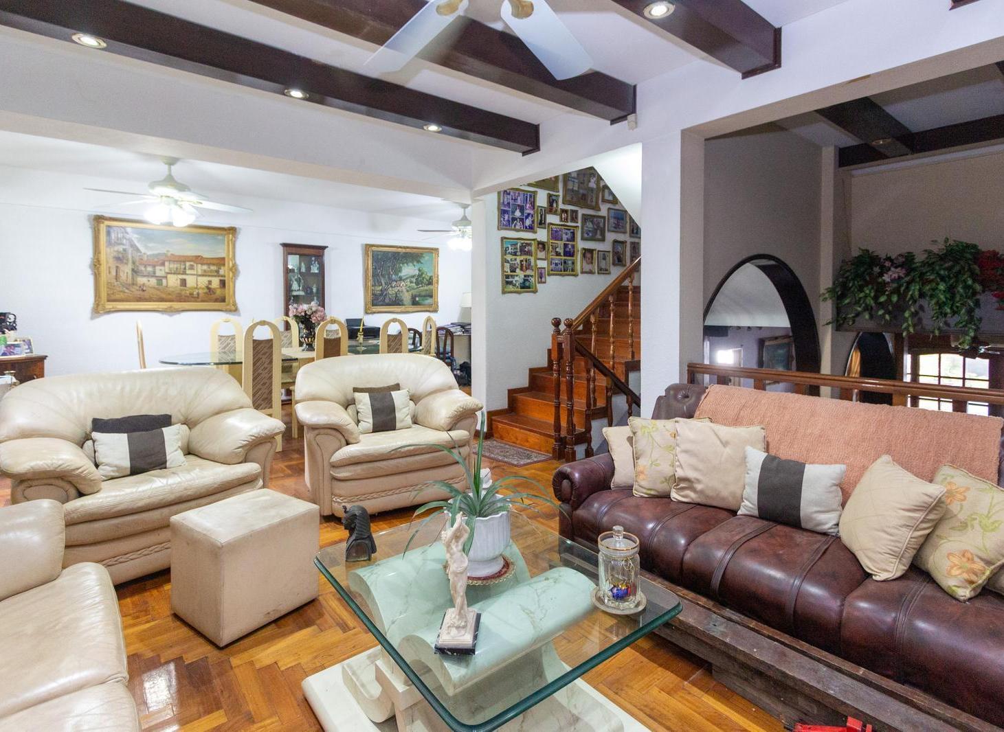 Casa en Venta en Colegiales gran jardín con pileta