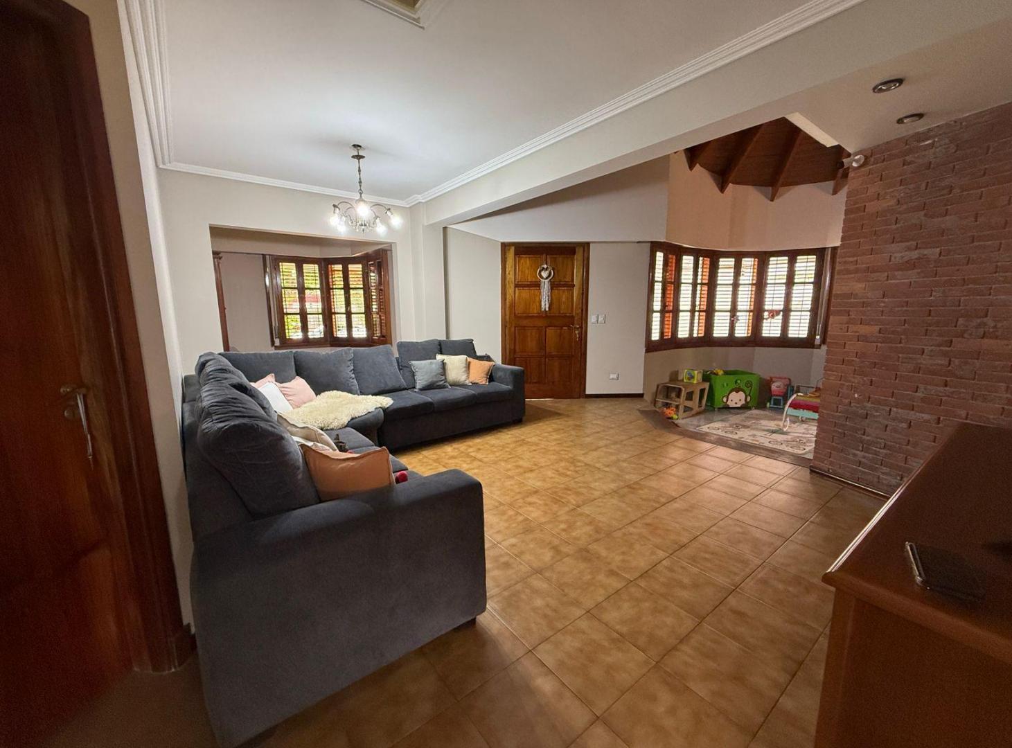 Foto de Casa en Jose Marmol en venta, imagen 2
