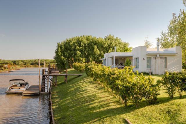 VENTA CASA 4 AMBIENTES COUNTRY NAUTICO ISLA DEL ESTE