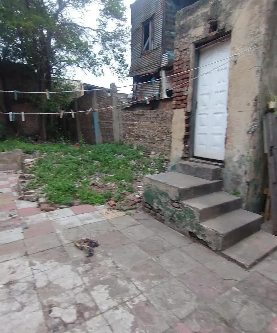 Venta Casa a Refaccionar 5 ambientes Patio Jardin Dock Sud Avellaneda 4
