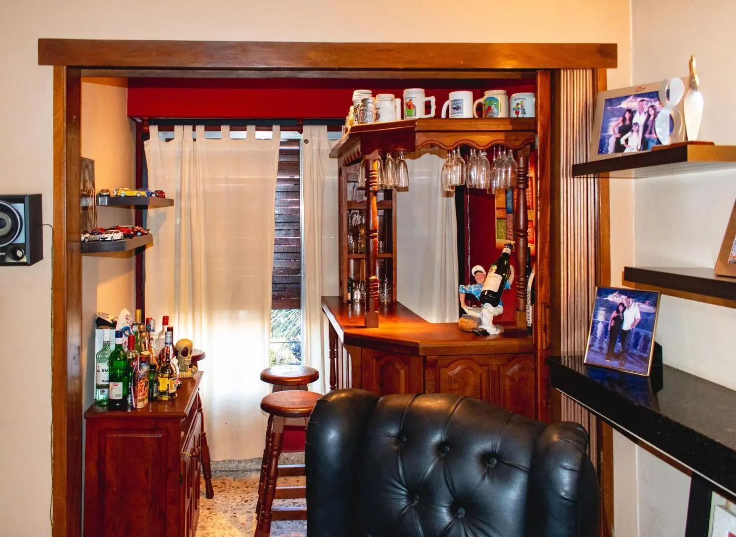 VENTA CASA 3 AMBIENTES CON  DEPARTAMENTO TIPO DÚPLEX SOBRE AMPLIO LOTE 4