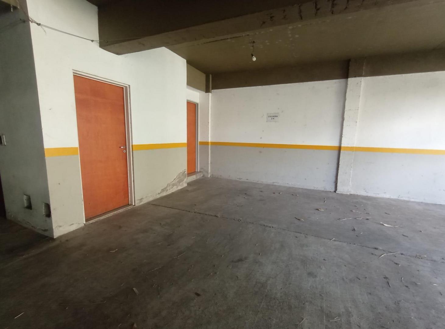Foto de Cochera en Villa Pueyrredon venta, imagen 2
