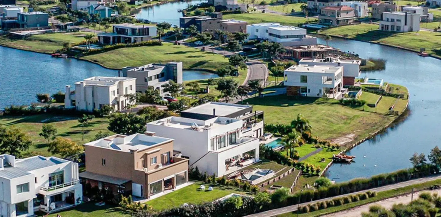 Venta   Lote Riveras. Puertos del Lago.  Inversion Asegurada! 4