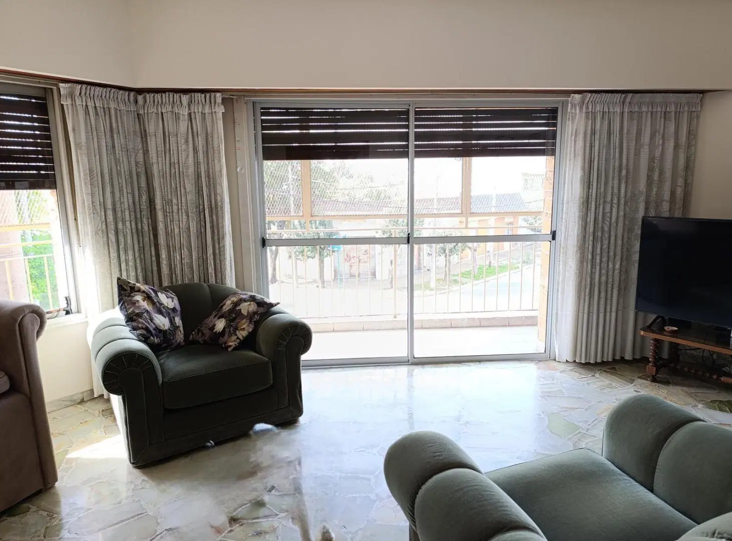 Casa 5 Ambientes APTO CREDITO C/ 2 Locales, Cochera, Parque y Terraza. Venta-San Justo 3