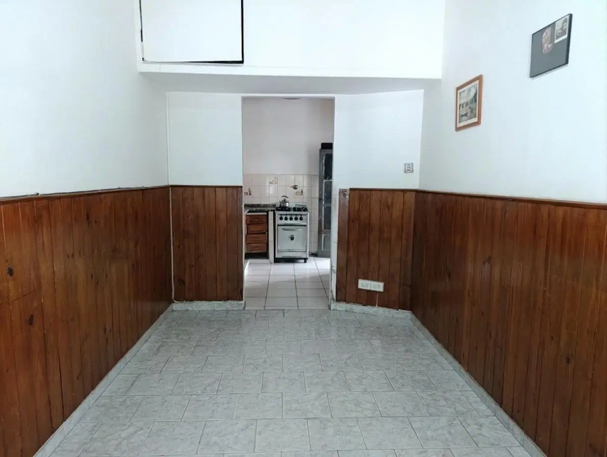 Casa 5 Ambientes APTO CREDITO Ideal 2 Familias o Emprendimiento Fos 0.6 Fot 3 . Venta-Lanus 3