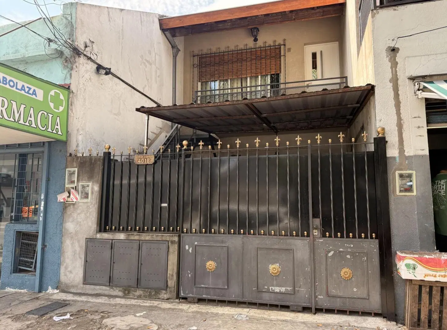 VENTA PH 4 ambientes con PATIO y PARRILLA en Caseros SIN EXPENSAS 2