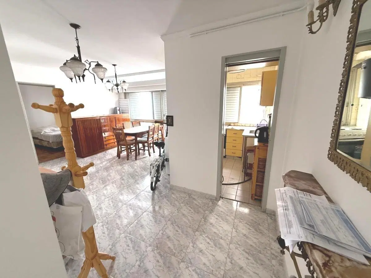 Departamento 2 ambientes cochera en Adrogue centro apto credito apto profesional en venta 2