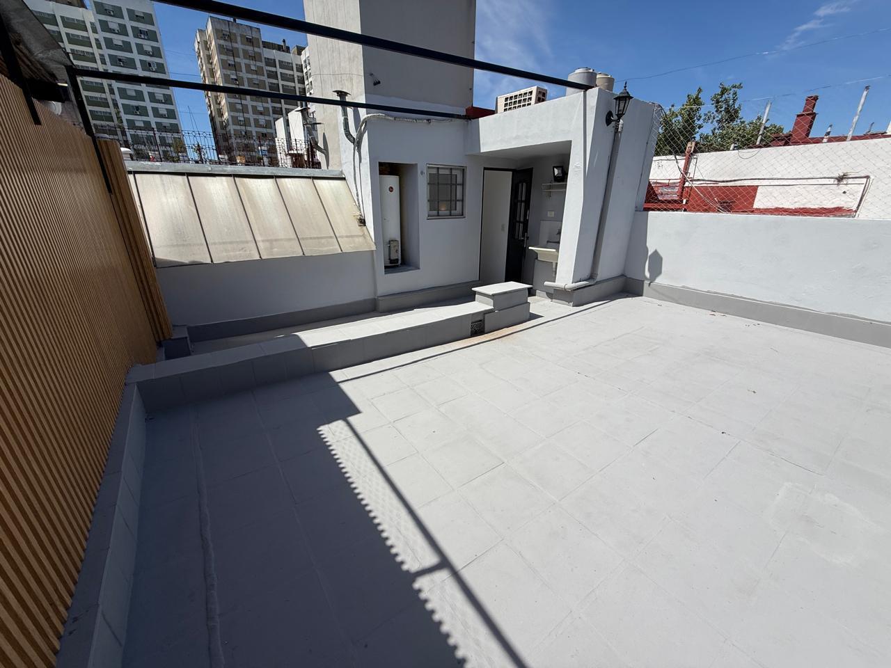 PH en Colegiales 3 ambientes terraza y cochera