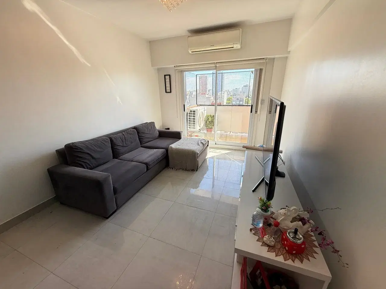 Departamento 4 ambientes con balcon en San Cristobal RECICLADO APTO CREDITO 5