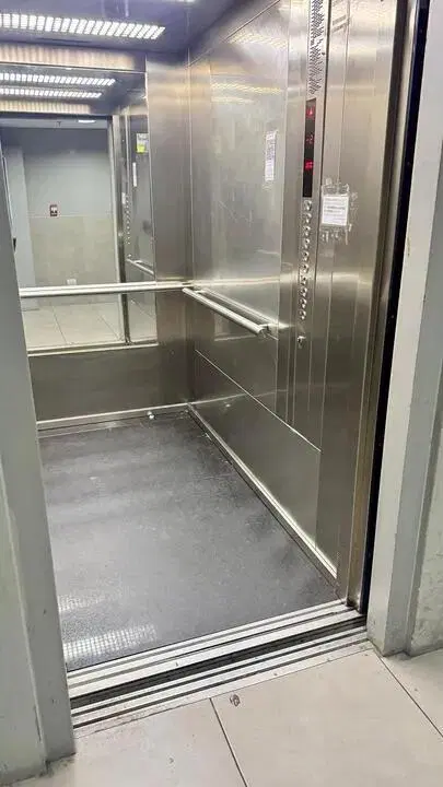 Cocheras en Segundo Subsuelo, baño, doble rampa, ascensor, seguridad 24hs, pool de renta 5