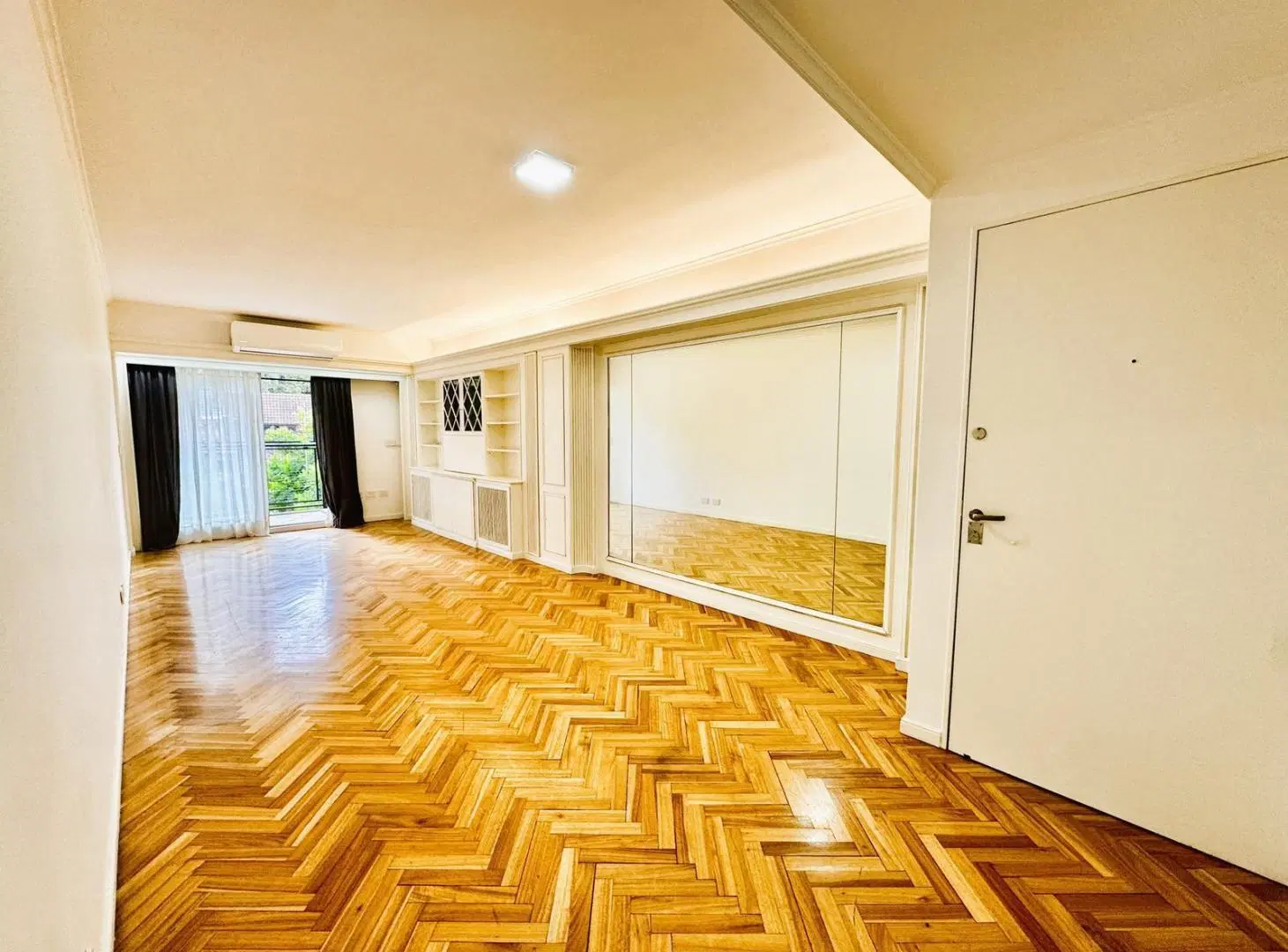 NUEVA YORK 3800 | VILLA DEVOTO | ALQUILER | 4 AMBIENTES CON DEPENDENCIA | COCHERA Y BAULERA 3