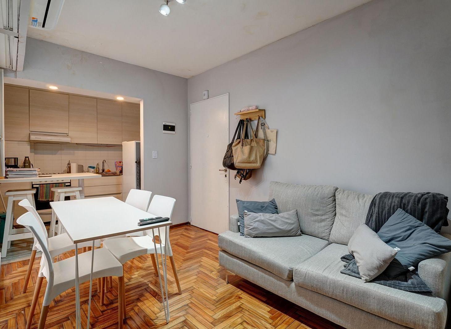 Venta Departamento 2 ambientes San Nicolás con balcon