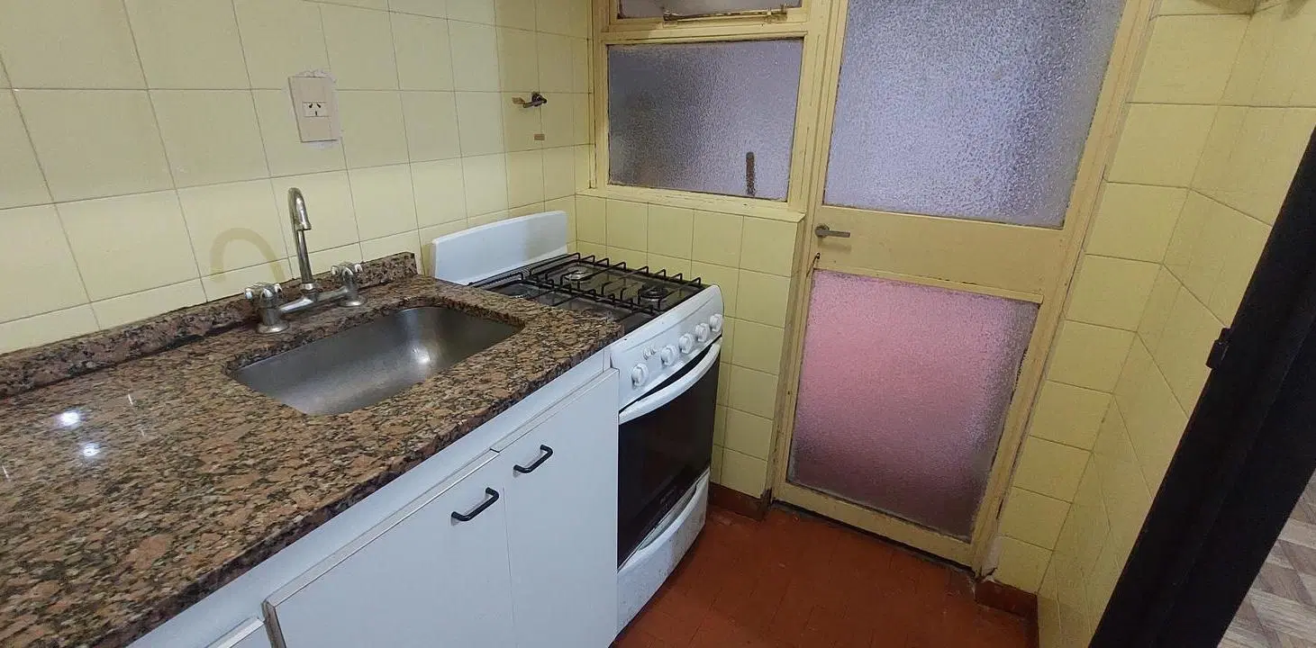 Venta de Departamento Monoambiente en Balvanera 4