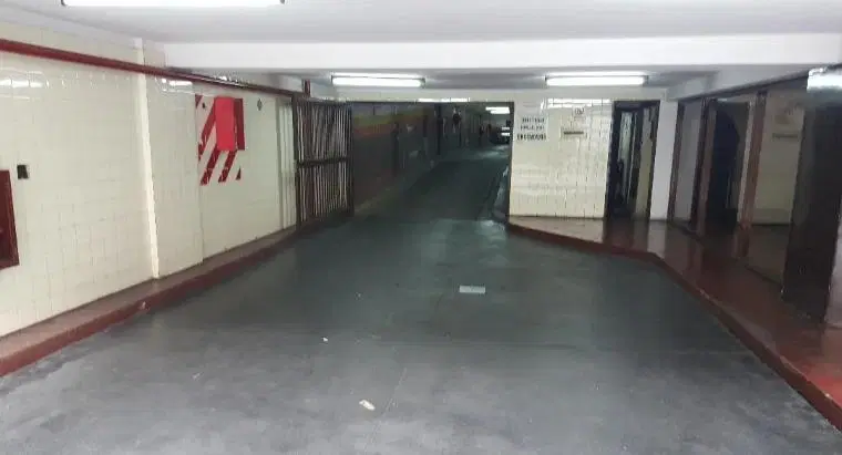 VENTA COCHERA FIJA CUBIERTA - CENTRO - SAN NICOLÁS - EXCELENTE ACCESO 3