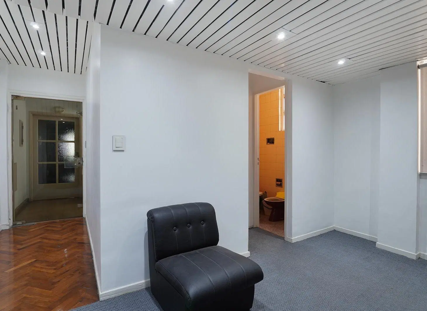 VENTA OFICINA 82 M² - 3 DESPACHOS - SALA DE REUNIONES - MONSERRAT - AMOBLADO 4