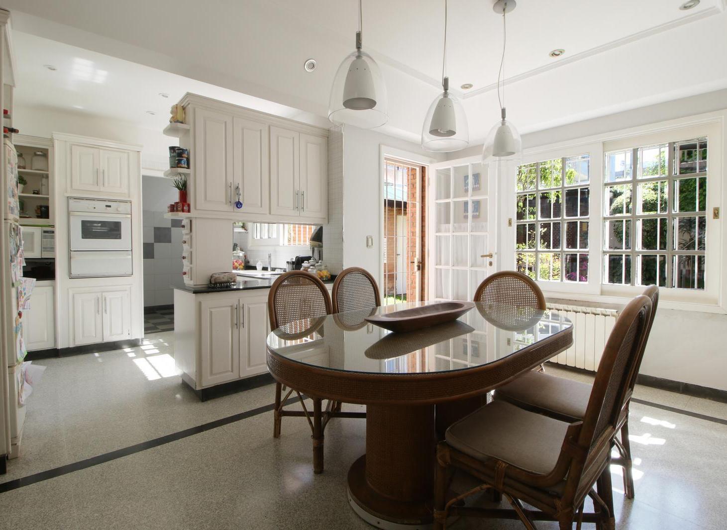 Casa  5 ambientes en Villa Devoto venta