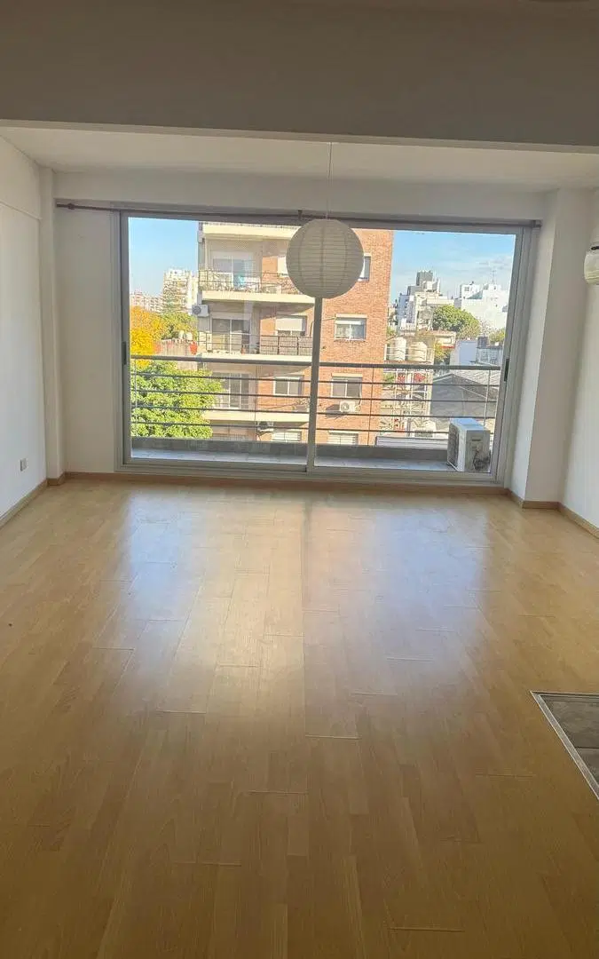 DEPARTAMENTO CON BALCÓN AL FRENTE ALQUILER 2