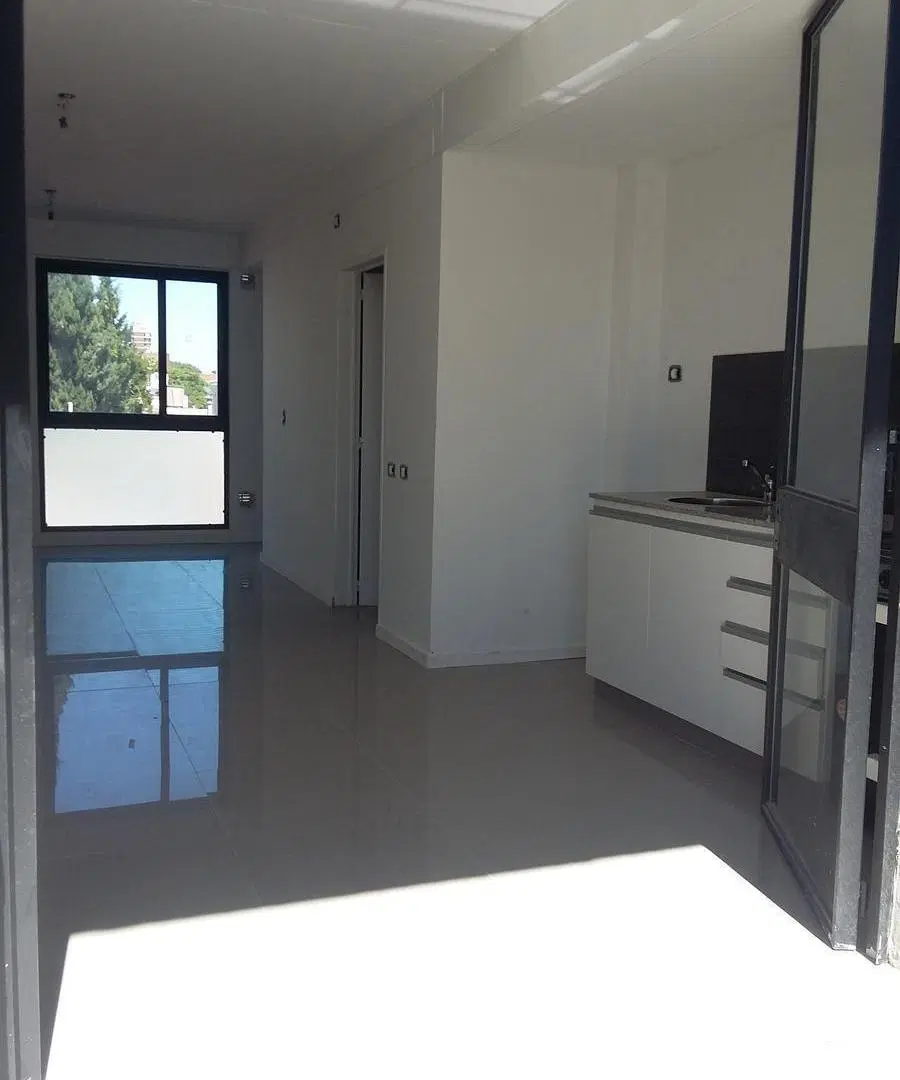 VENTA AMPLIO MONOAMBIENTE DIVISIBLE EN COGHLAN 8
