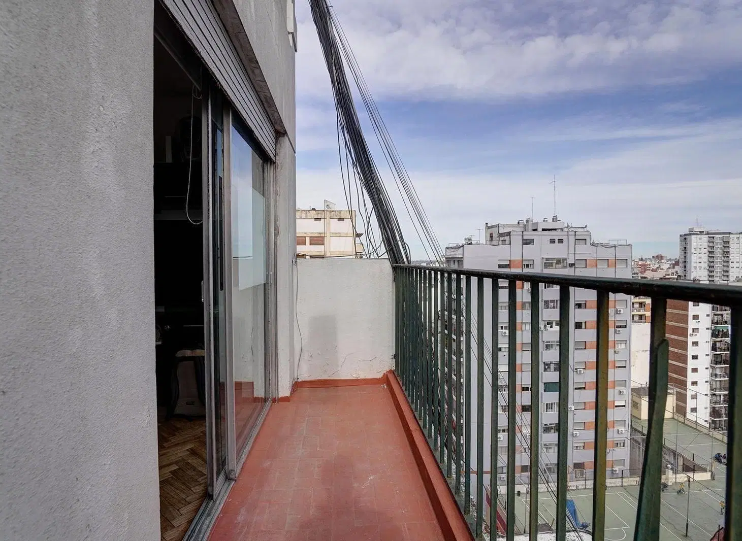 Venta de Departamento de 2 ambientes con balcón corrido 5